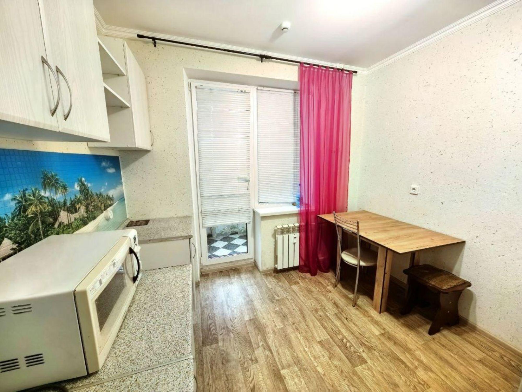 Купить квартиру за 2 700 000 рублей на Академика Дмитрия Козлова, 13,43