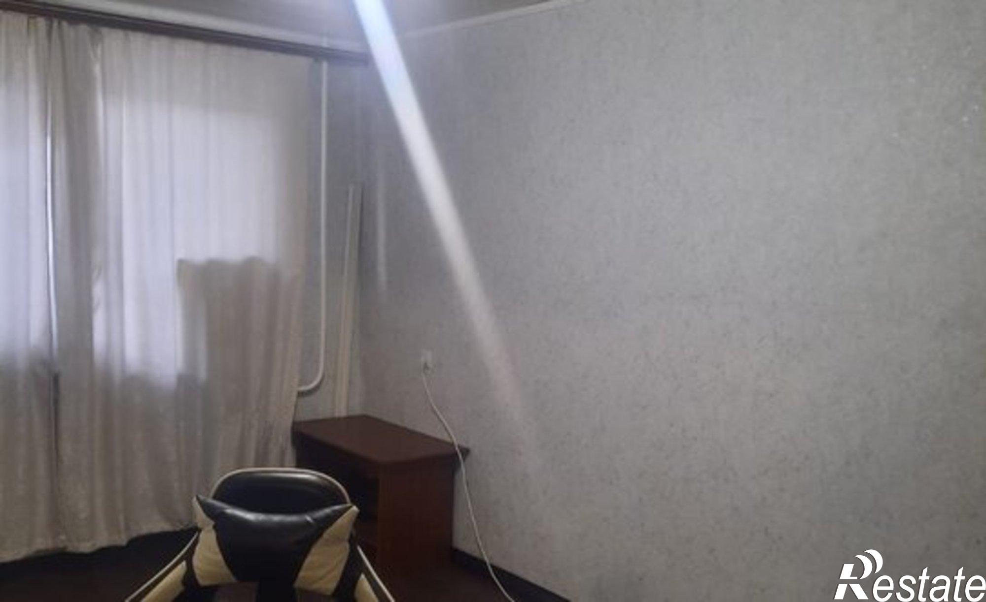 Купить квартиру за 2 300 000 рублей на мкр В-1, 15