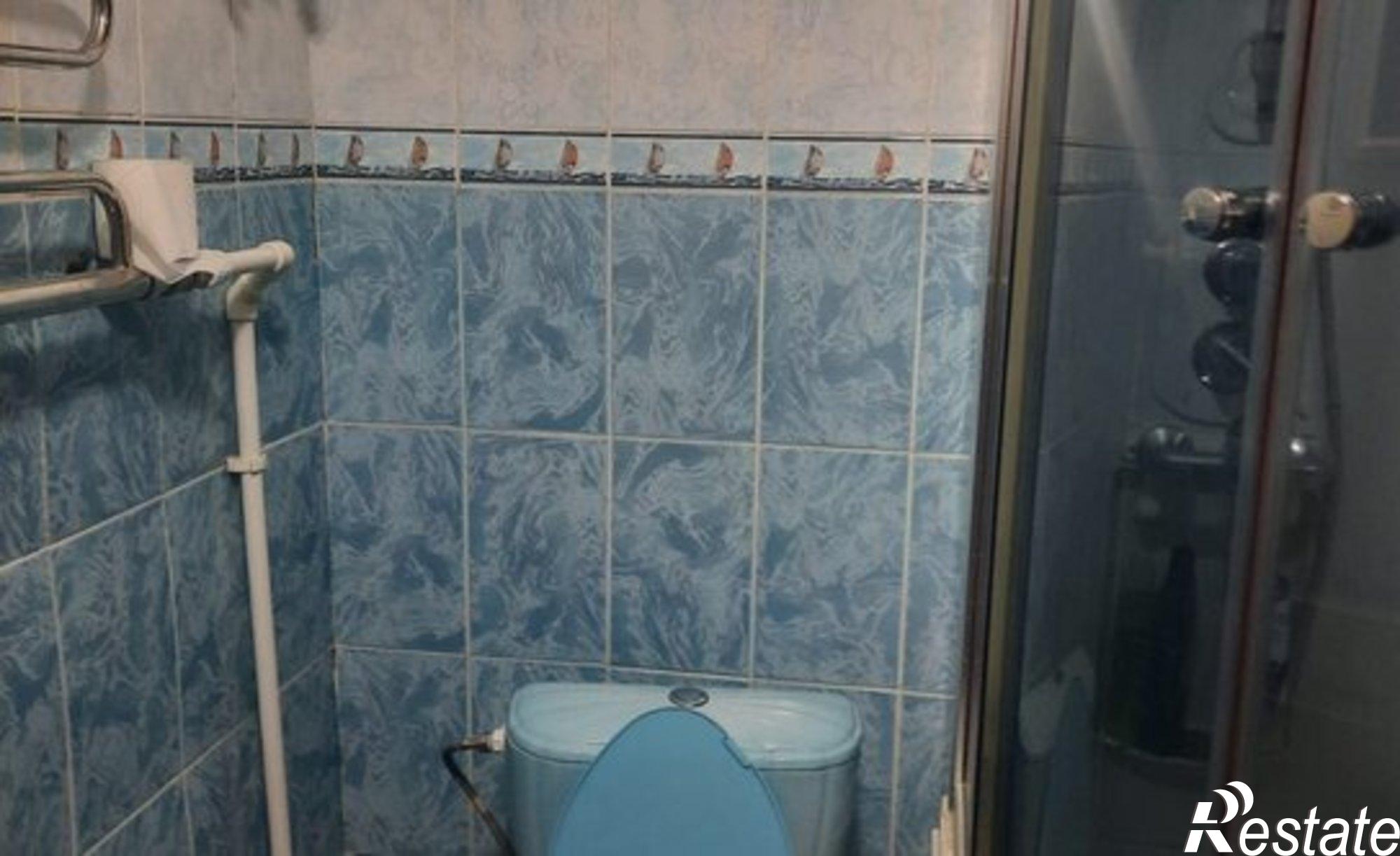 Купить квартиру за 2 300 000 рублей на мкр В-1, 15