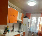 2-комн, 55кв м, этаж 3/5 б-р 50 лет Октября, 44