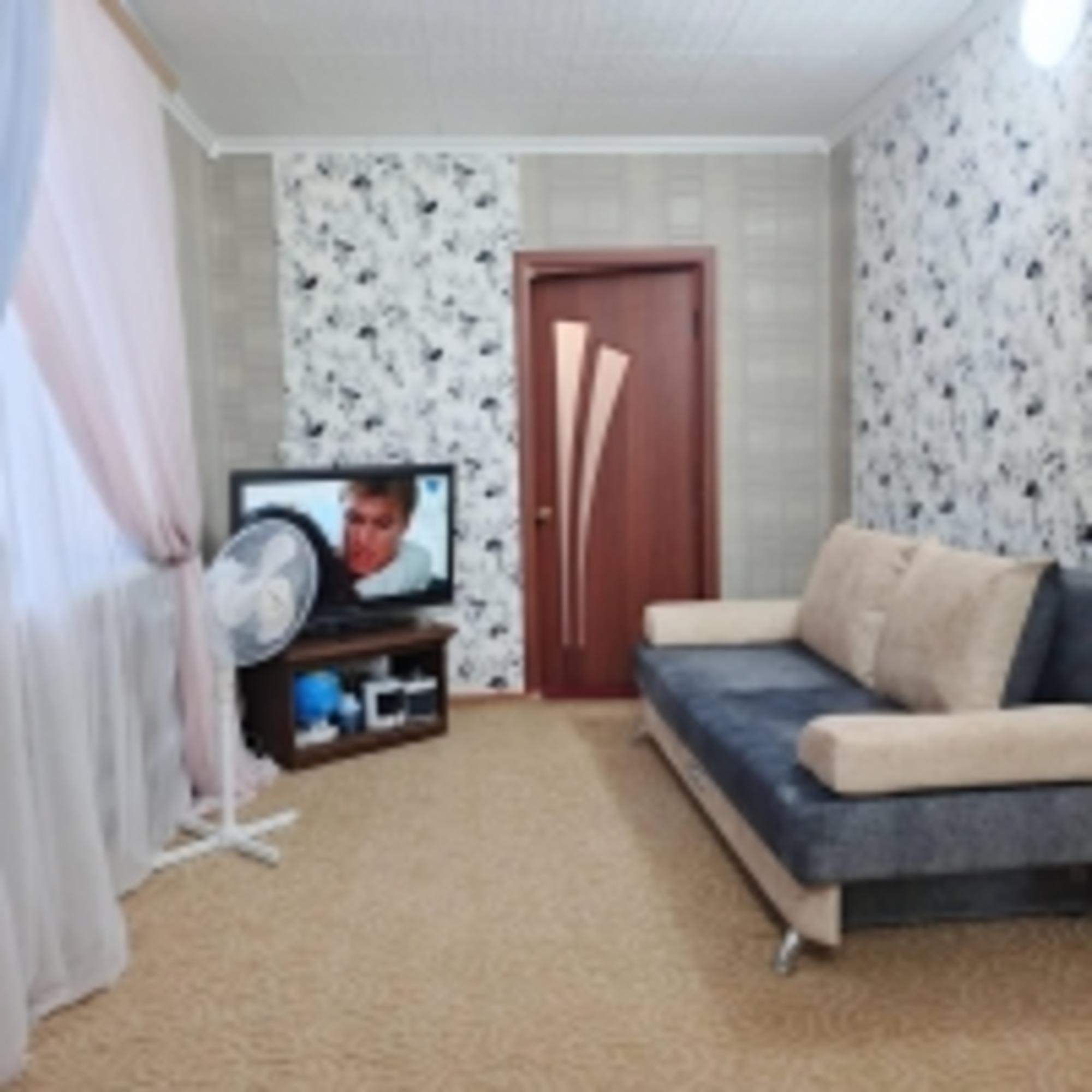 Купить квартиру за 2 450 000 рублей на Аврора ул, 5,139