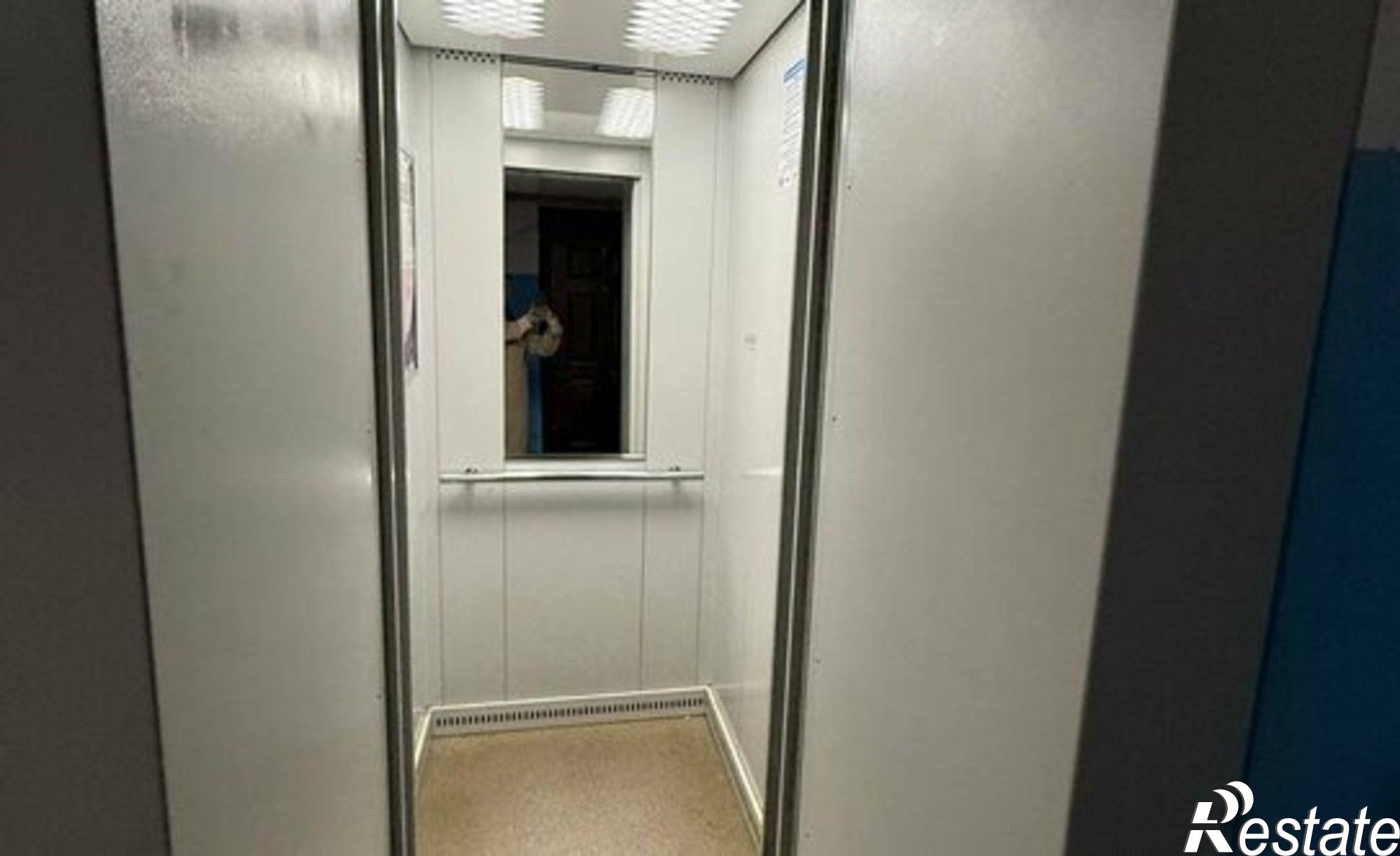 Купить квартиру за 2 690 000 рублей на мкр В-1, 23