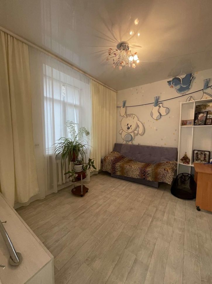 3-комн квартира Коммунистическая улица, 46