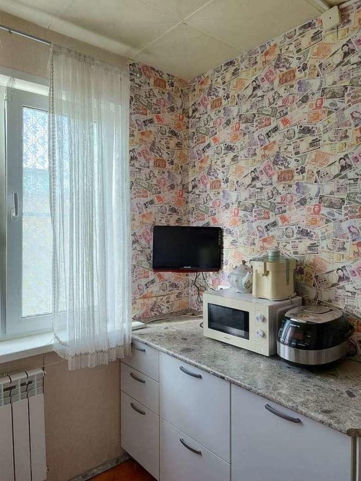 2-комн квартира Дзержинского улица, 21