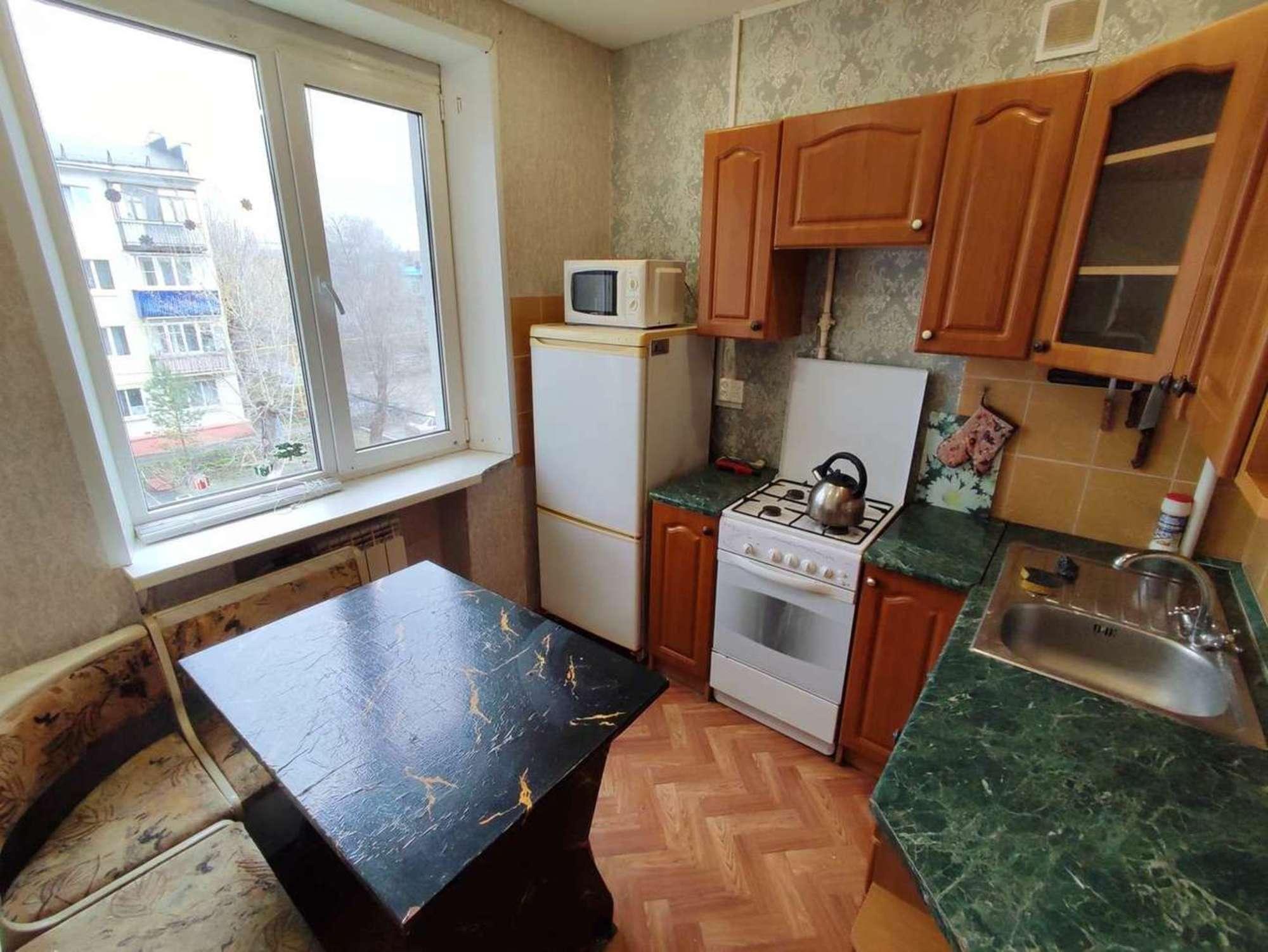 Купить квартиру за 3 100 000 рублей на Кадомцева улица, 10