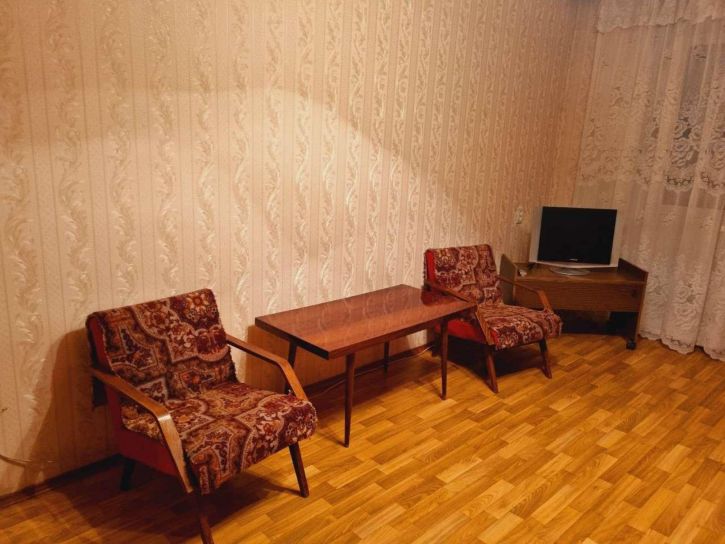 2-комн квартира Железнодорожная улица, 68