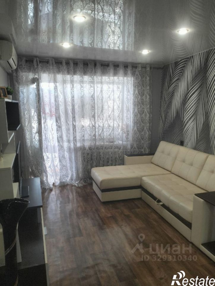 3-комн квартира Жигулёвск, улица Гагарина, 2
