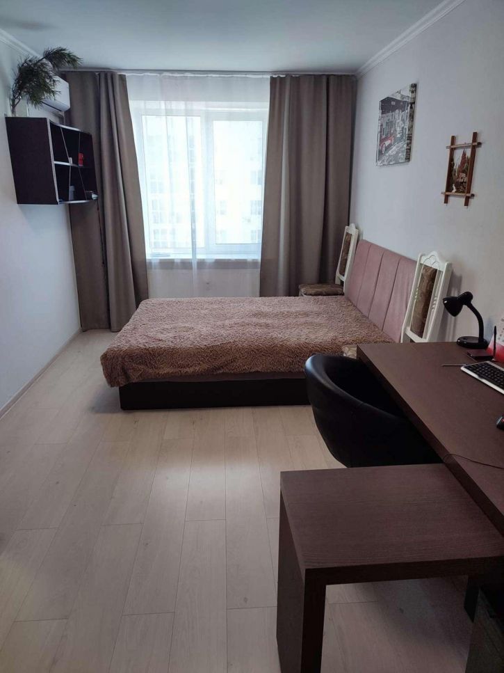 2-комн квартира улица Нестора Постникова, 2
