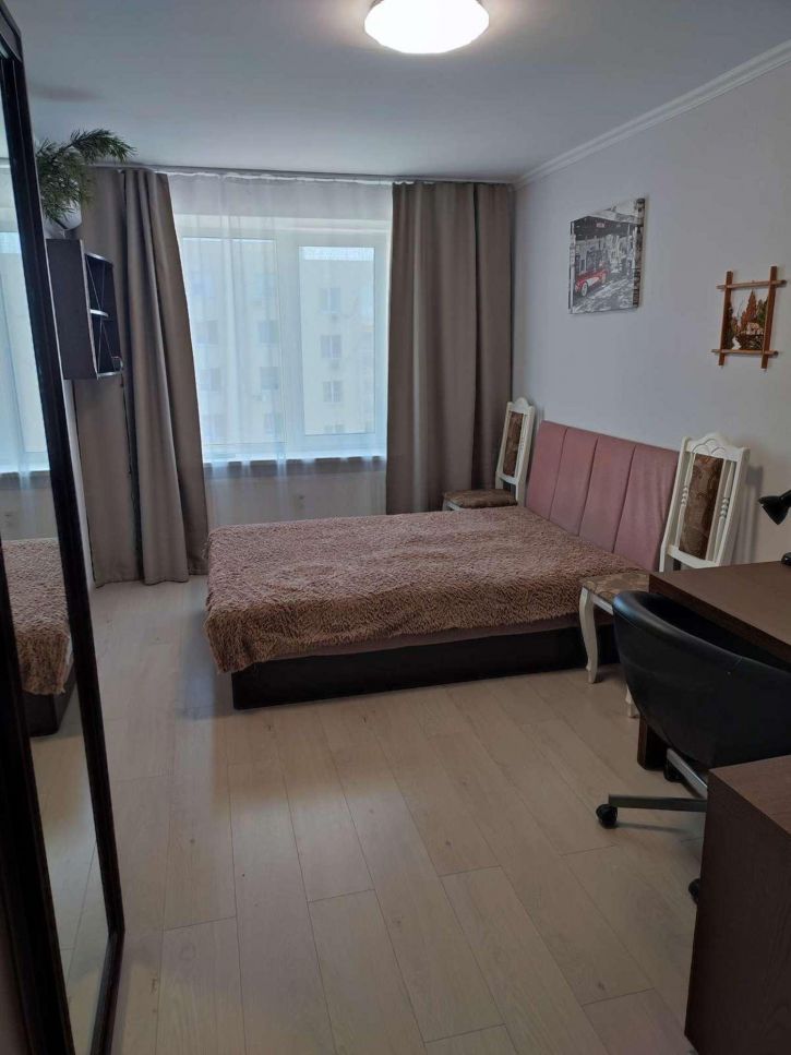 2-комн квартира улица Нестора Постникова, 2