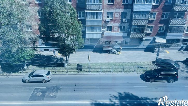 2-комн квартира проспект масленникова, 15