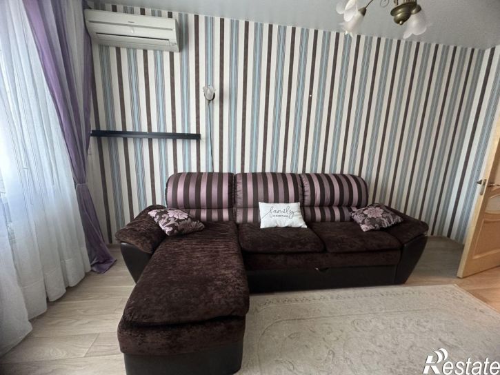 4-комн квартира улица Дзержинского, 24,  д. 24