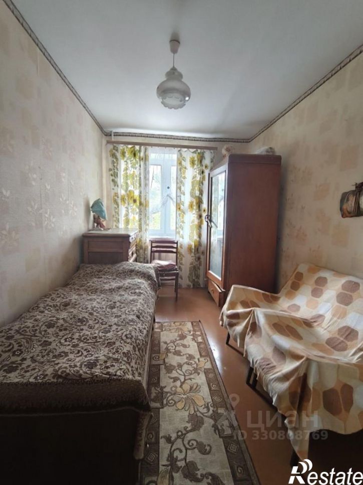 3-комн квартира улица Баныкина, 2,  д. 2