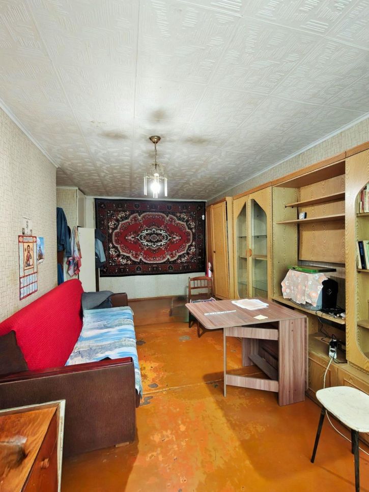 2-комн квартира Коммунаров ул, 15,47