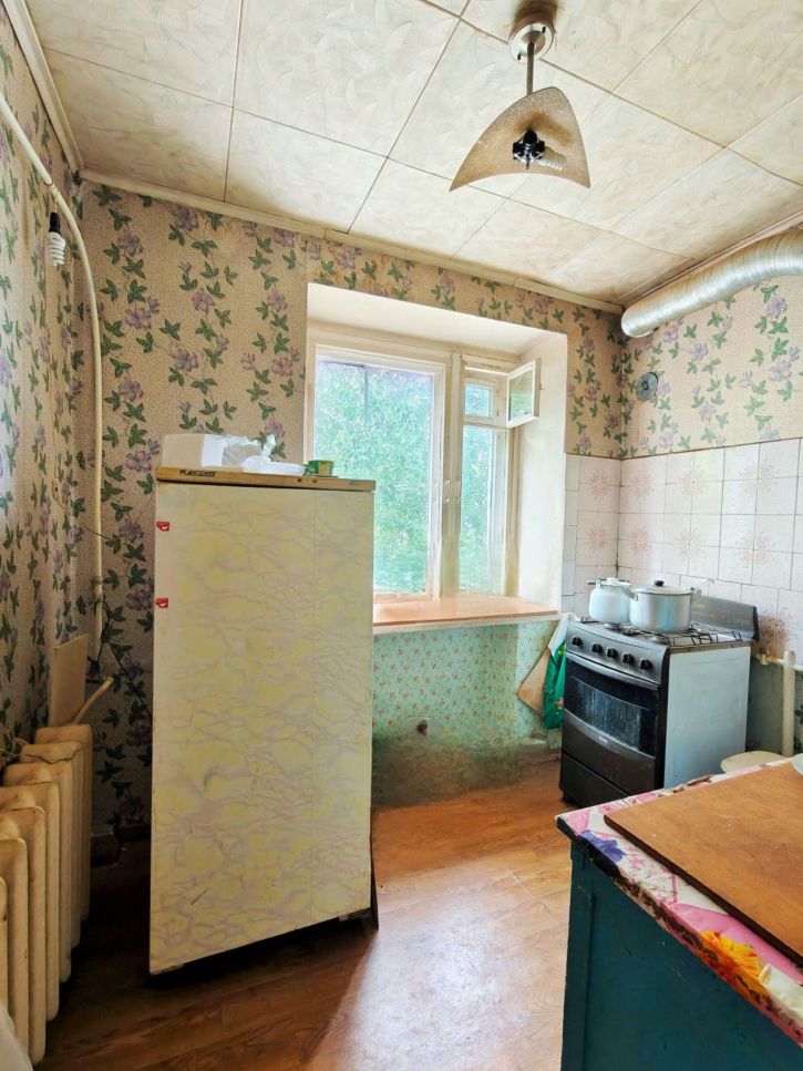 2-комн квартира Коммунаров ул, 15,47