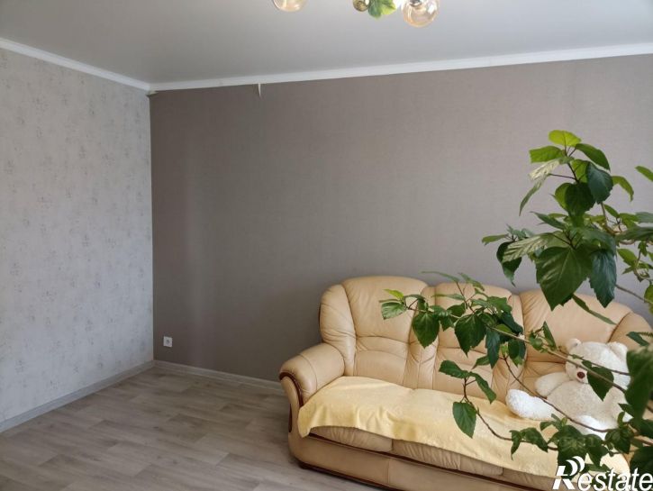 4-комн квартира улица Маршала Жукова, 48,  д. 48