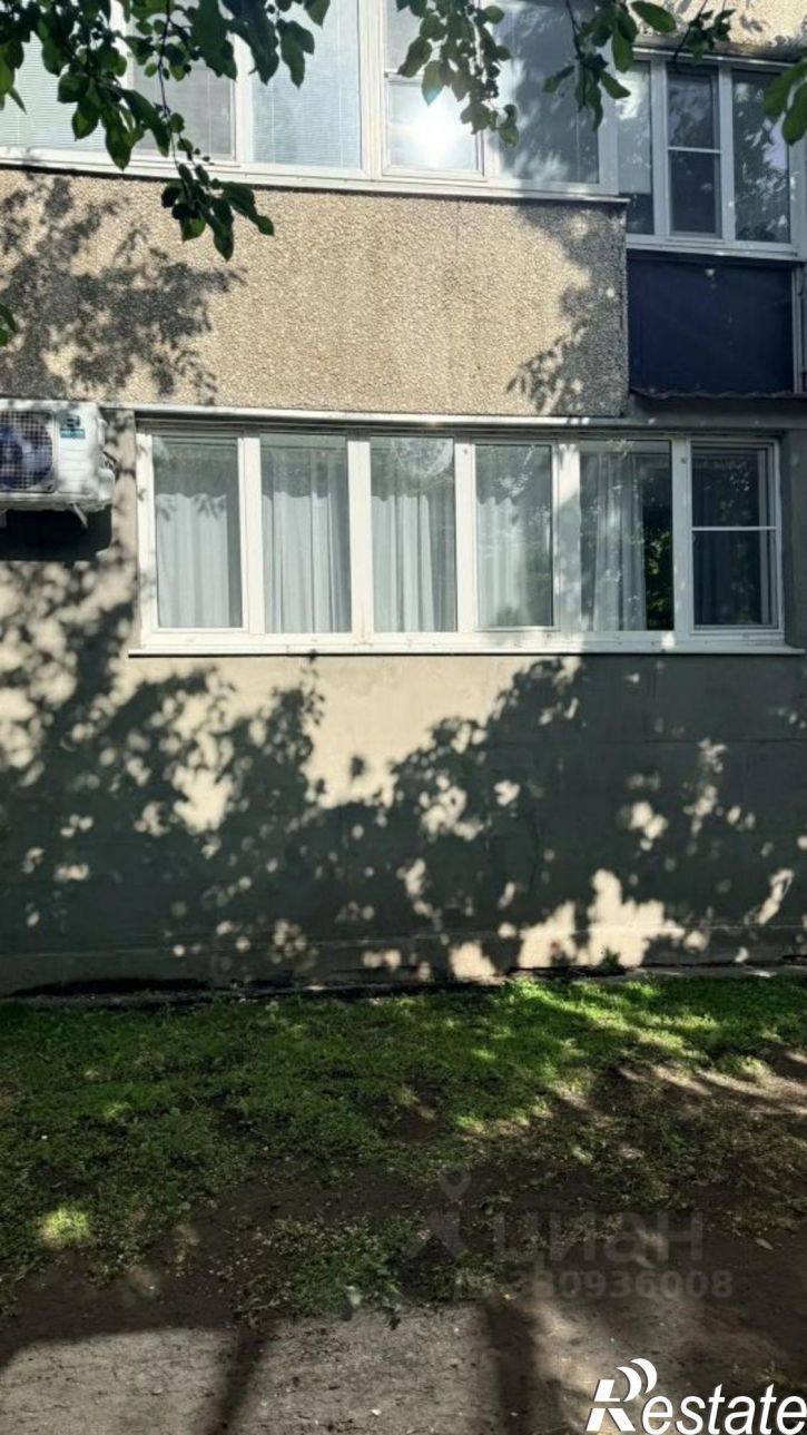 2-комн квартира Революционная улица, 50,  д. 50