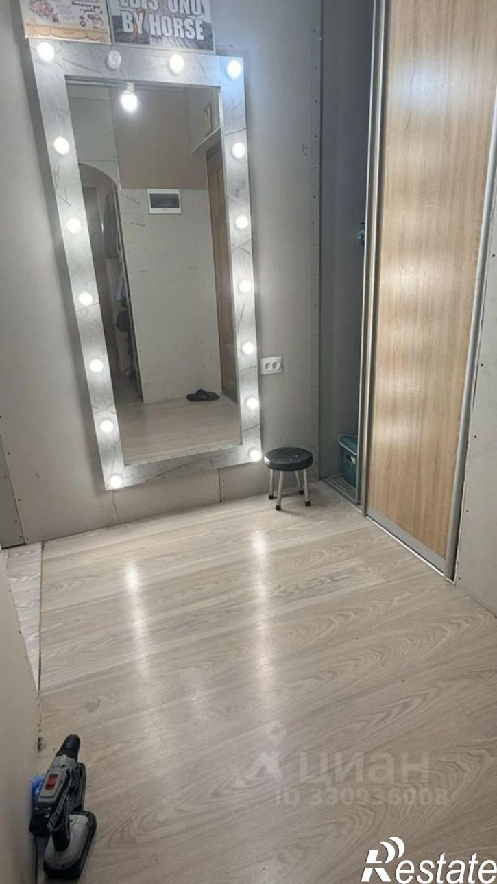 2-комн квартира Революционная улица, 50,  д. 50