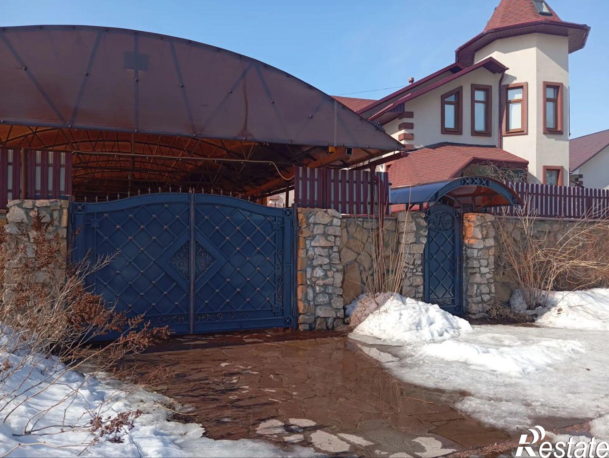 Купить дачу, дом, коттедж за 55 000 000 рублей на ул Школьная, 6В