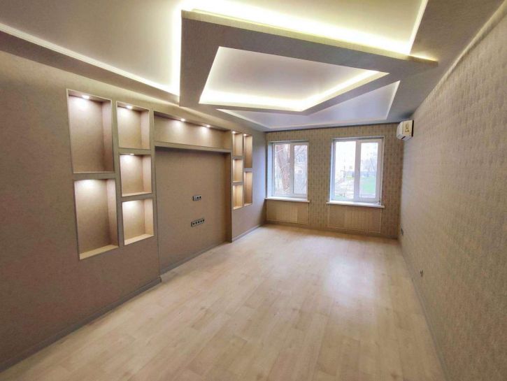 3-комн квартира Успенского улица, 8