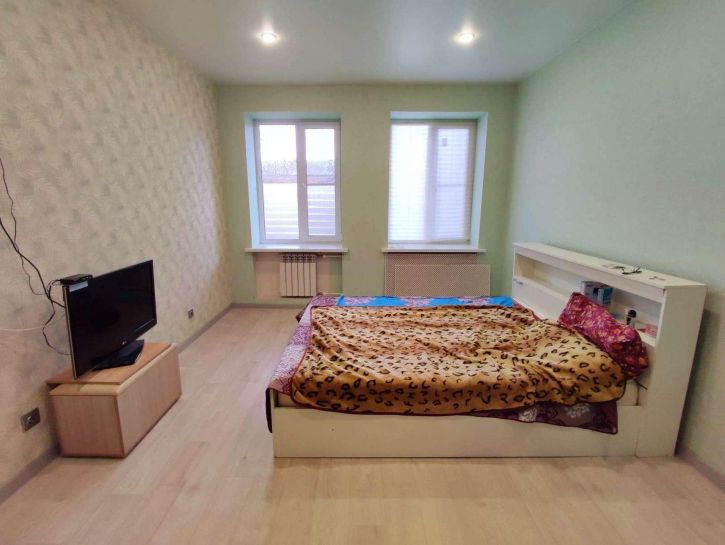 3-комн квартира Успенского улица, 8