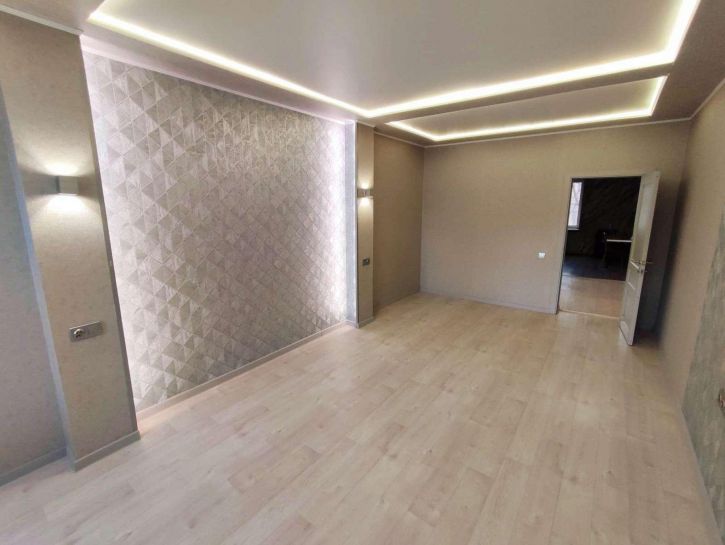 3-комн квартира Успенского улица, 8