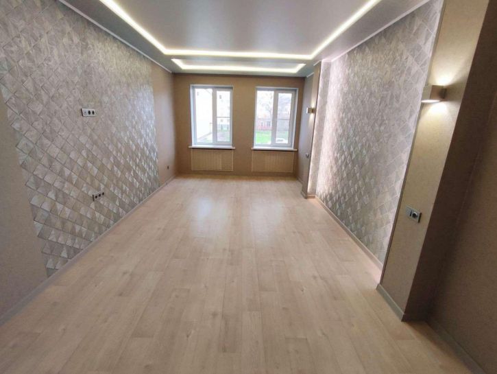 3-комн квартира Успенского улица, 8