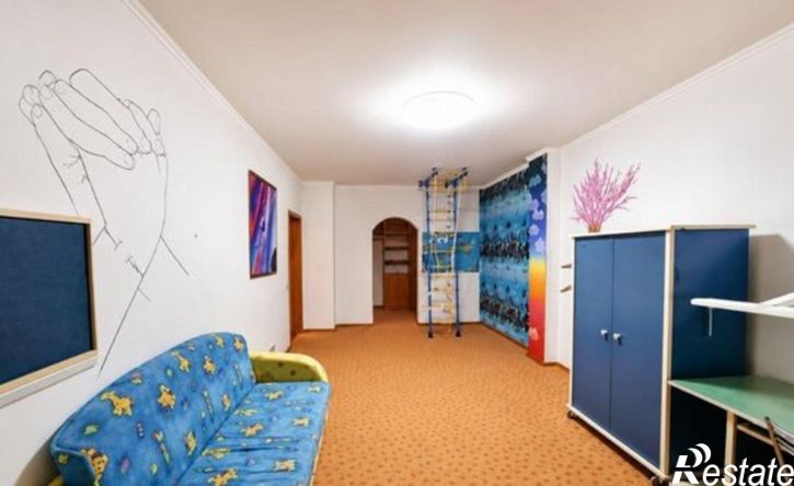 3-комн квартира улица Маршала Жукова, 8,  д. 8