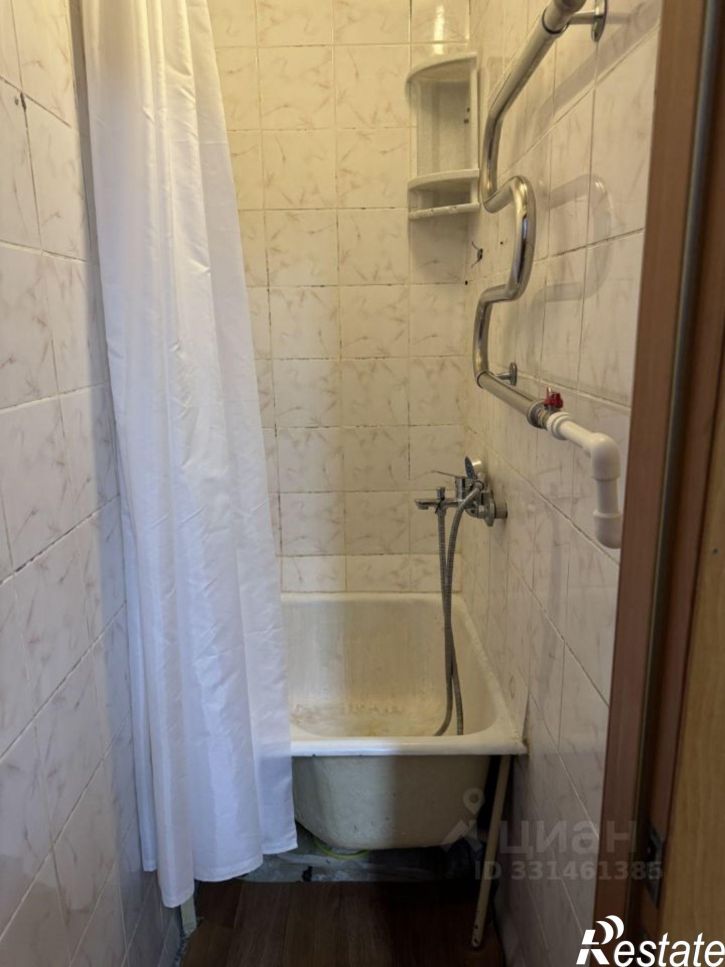 2-комн квартира Революционная улица, 11,  д. 11