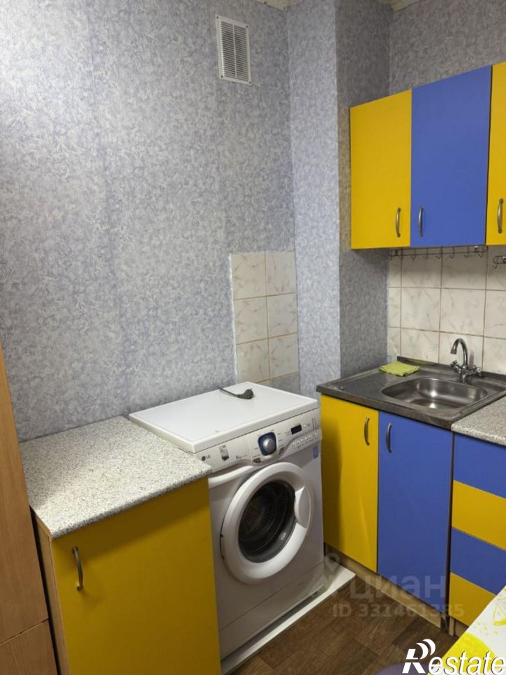 2-комн квартира Революционная улица, 11,  д. 11