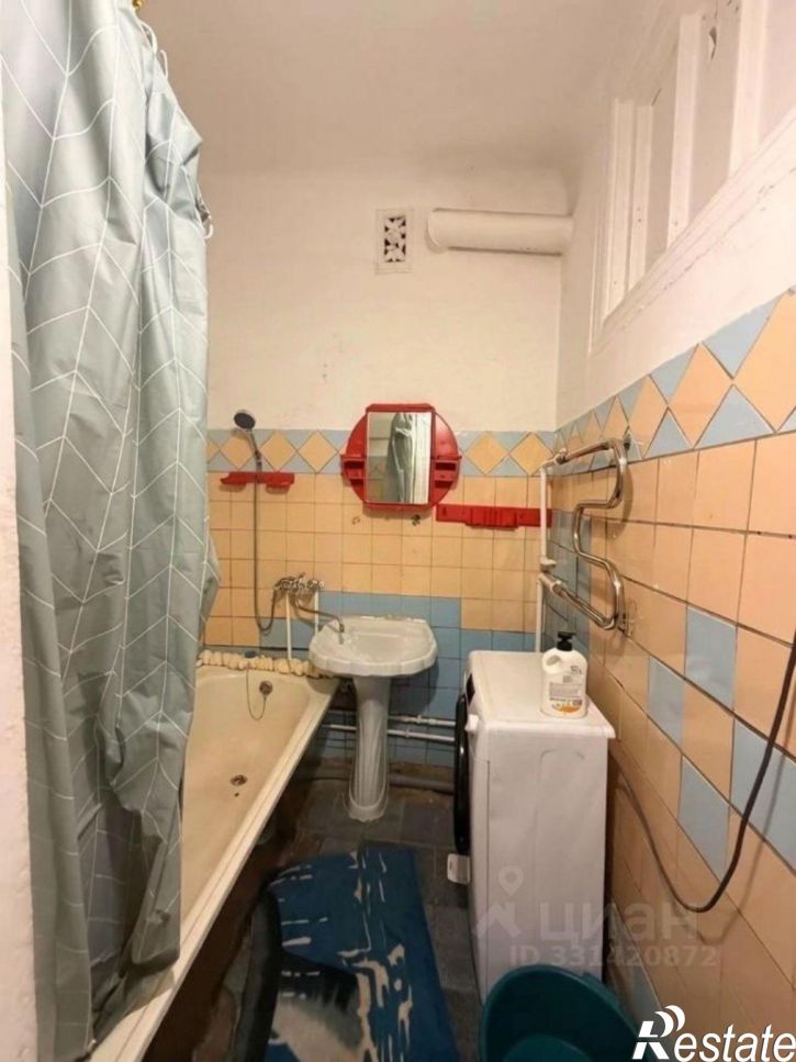 3-комн квартира Коммунистическая улица, 42,  д. 42