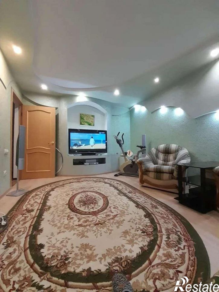 2-комн квартира проспект Ленина, 35