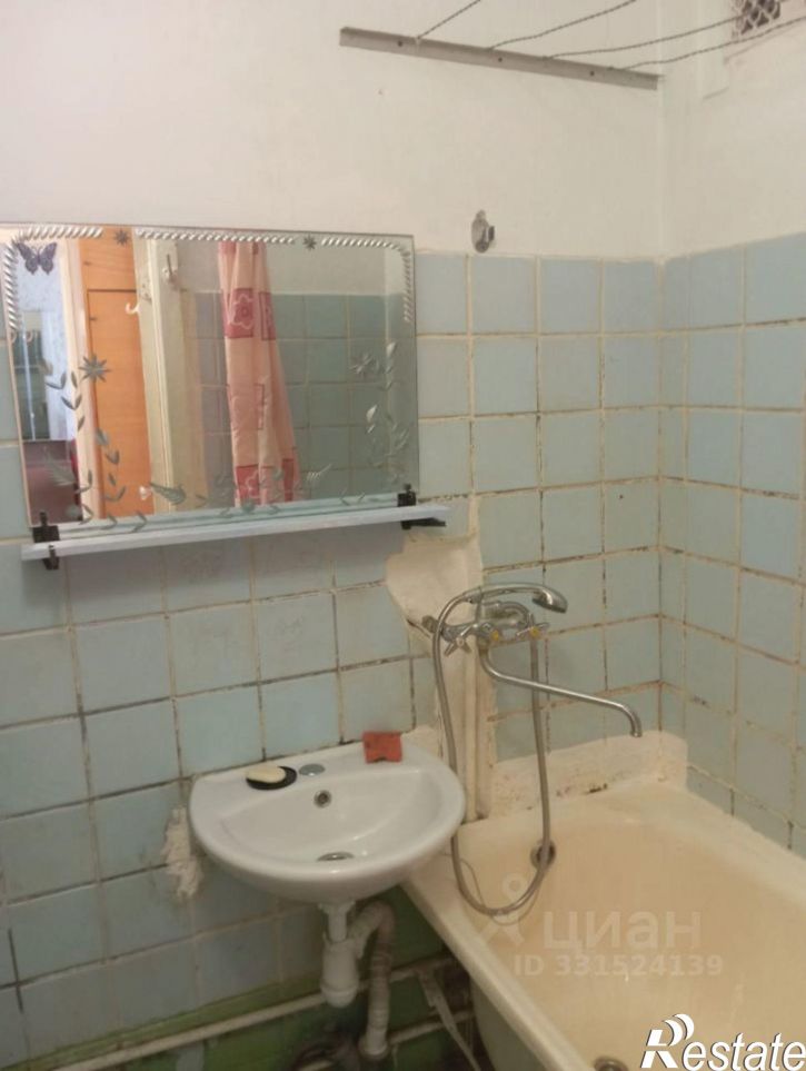 1-комн квартира мкр Г-1, 33,  д. 33
