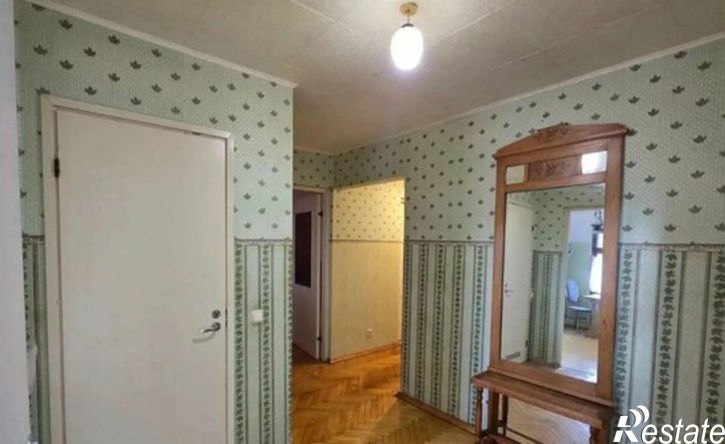 4-комн квартира Волжский район, городское поселение Рощинский, посёлок городского типа Ро