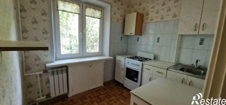 2-комн квартира Дзержинского улица, 37а