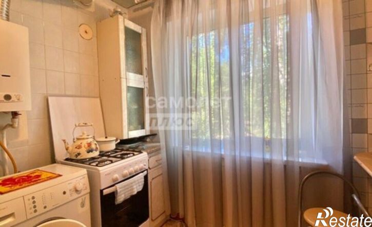 3-комн квартира Сызрань, улица Комарова, 8
