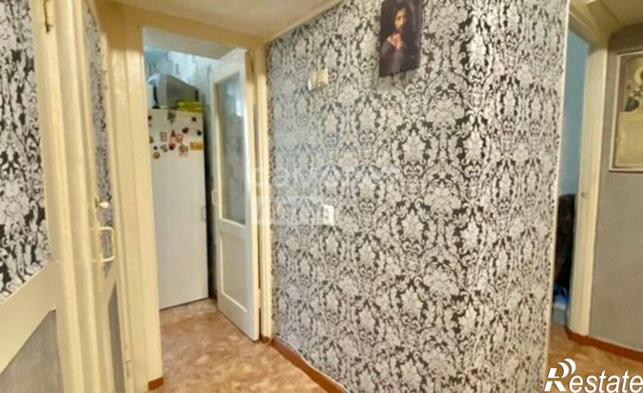 3-комн квартира Сызрань, улица Комарова, 8
