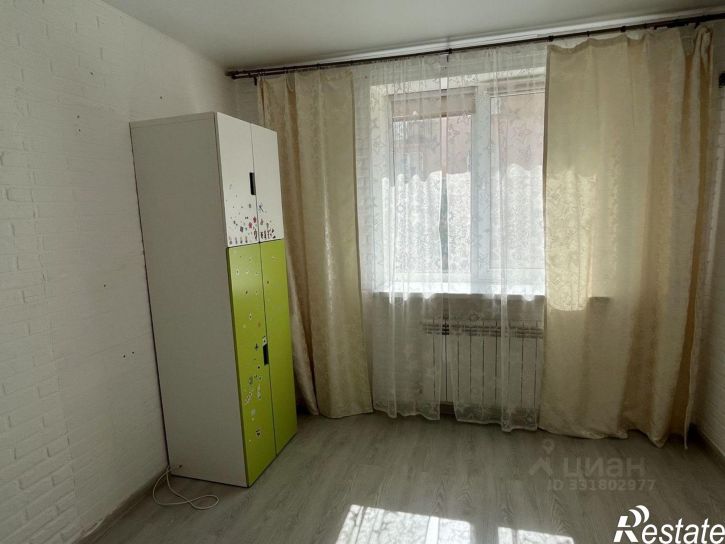 2-комн квартира Крутые Ключи м-н, улица Виталия Жалнина, 4