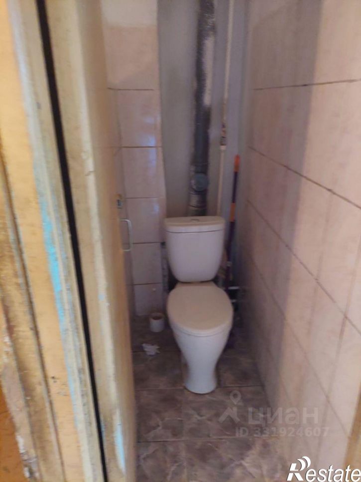 3-комн квартира мкр В-1, 18,  д. 18