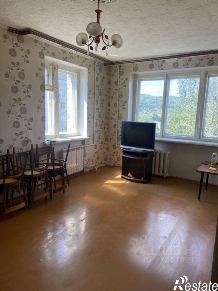 3-комн квартира Жигулёвск, микрорайон В-1, 18