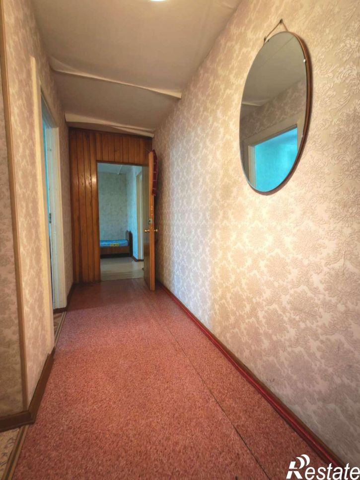 3-комн квартира Дзержинского улица, 28