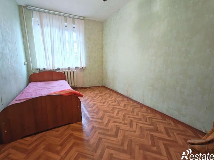 3-комн квартира Дзержинского улица, 28