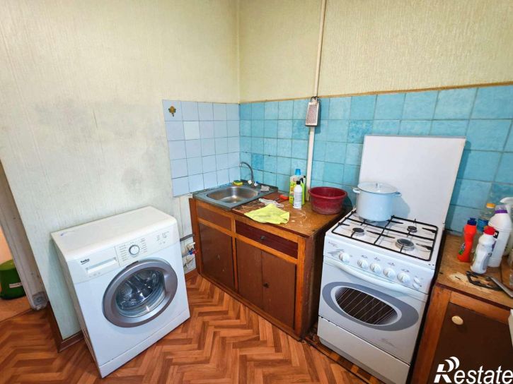 3-комн квартира Дзержинского улица, 28