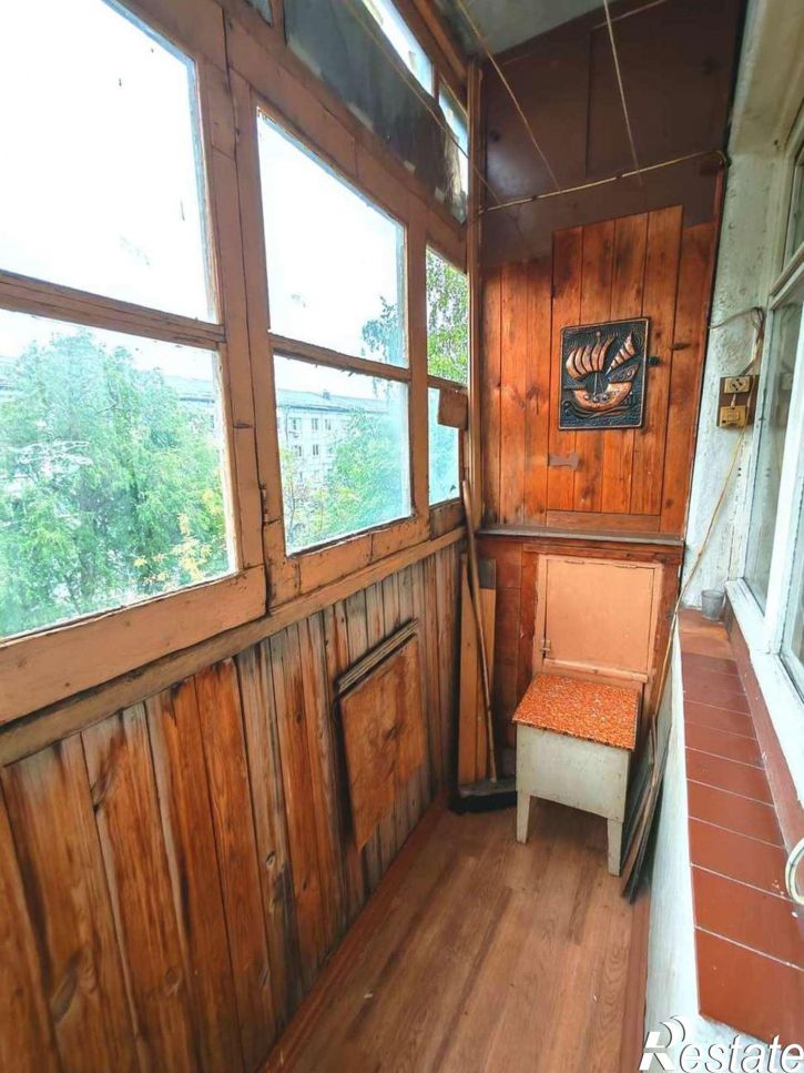 3-комн квартира Дзержинского улица, 28