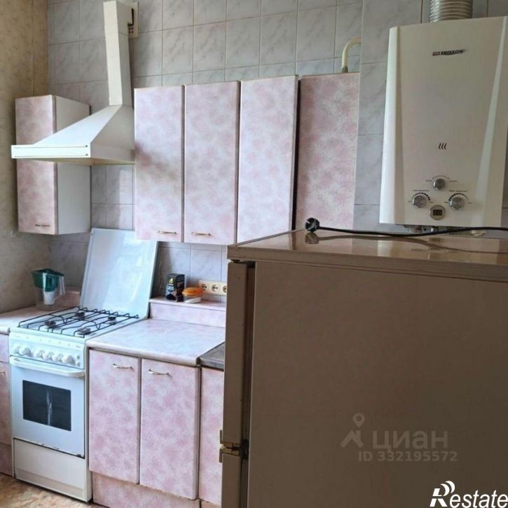 4-комн квартира улица Победы, 1