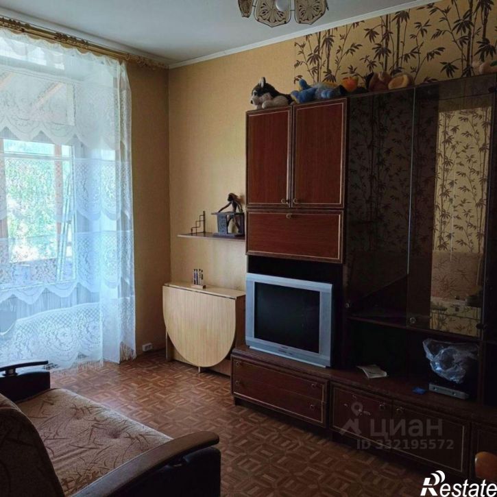 4-комн квартира улица Победы, 1