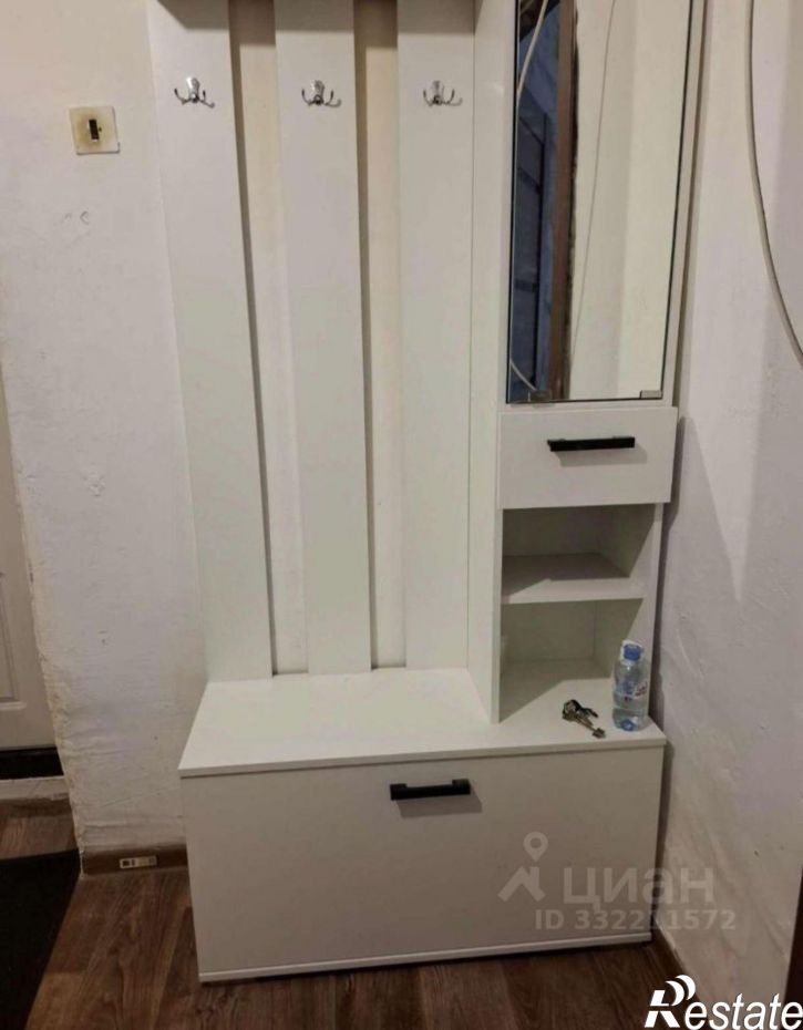 4-комн квартира улица Батайская,дом 9