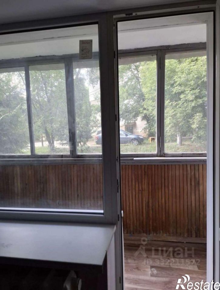 4-комн квартира улица Батайская,дом 9