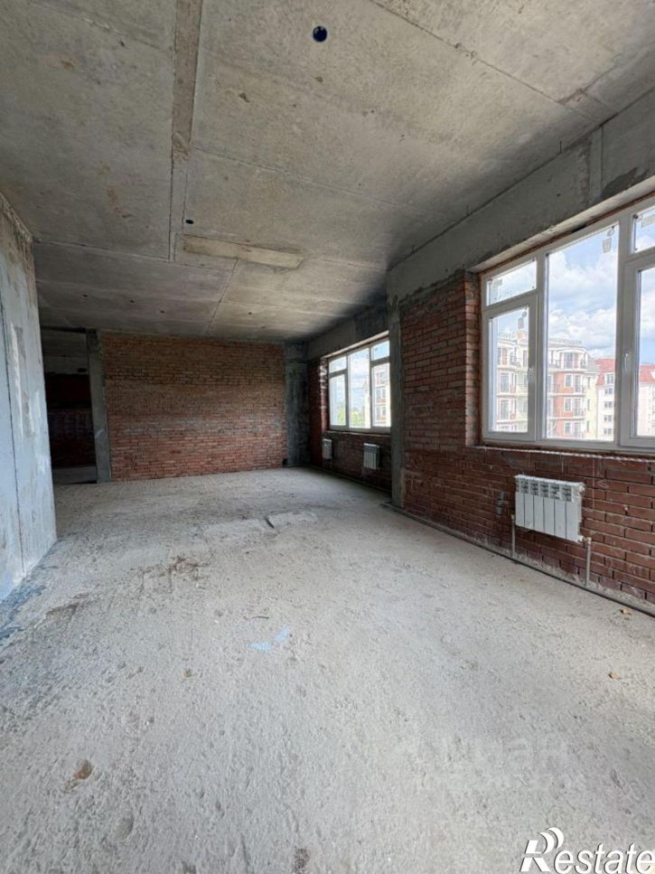 3-комн квартира Тольятти, улица Баныкина