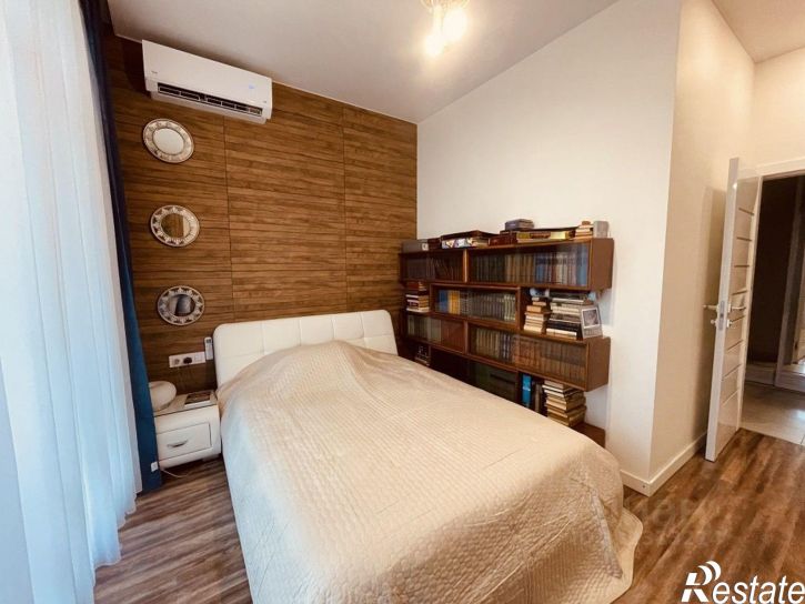 4-комн квартира Самара, 8-я просека, 10Д