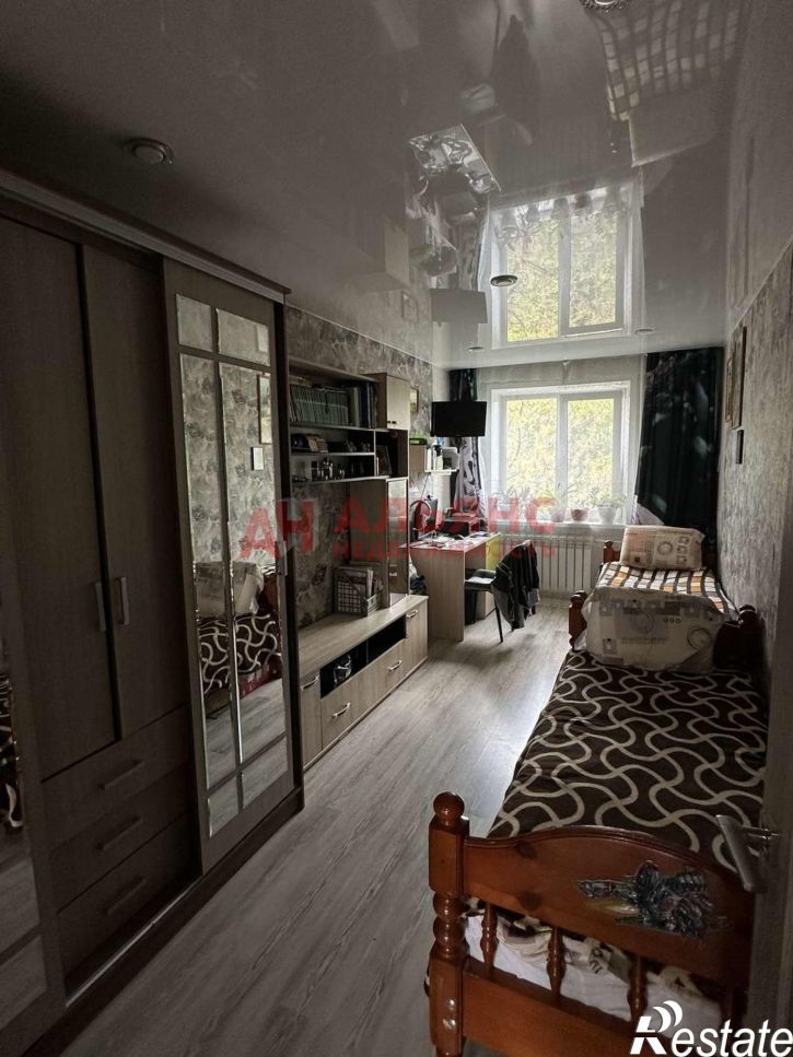 3-комн квартира Железнодорожная улица, 75